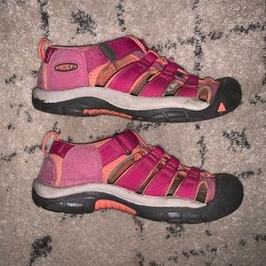 Youth KEEN sandals